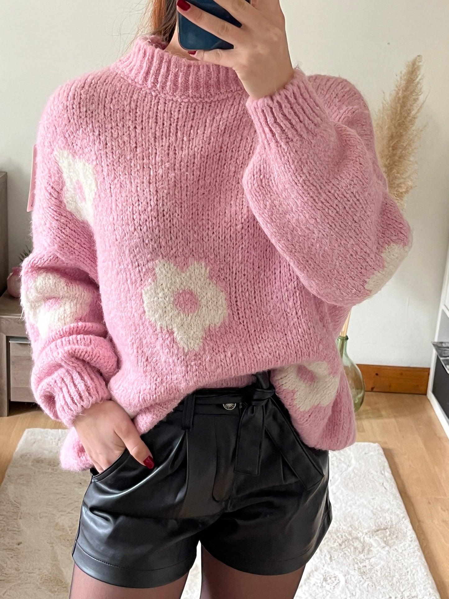 Pull rose à fleurs